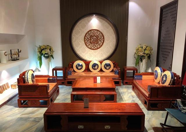 如何挑選品牌實(shí)木家具，這里給您提供家居選擇指南